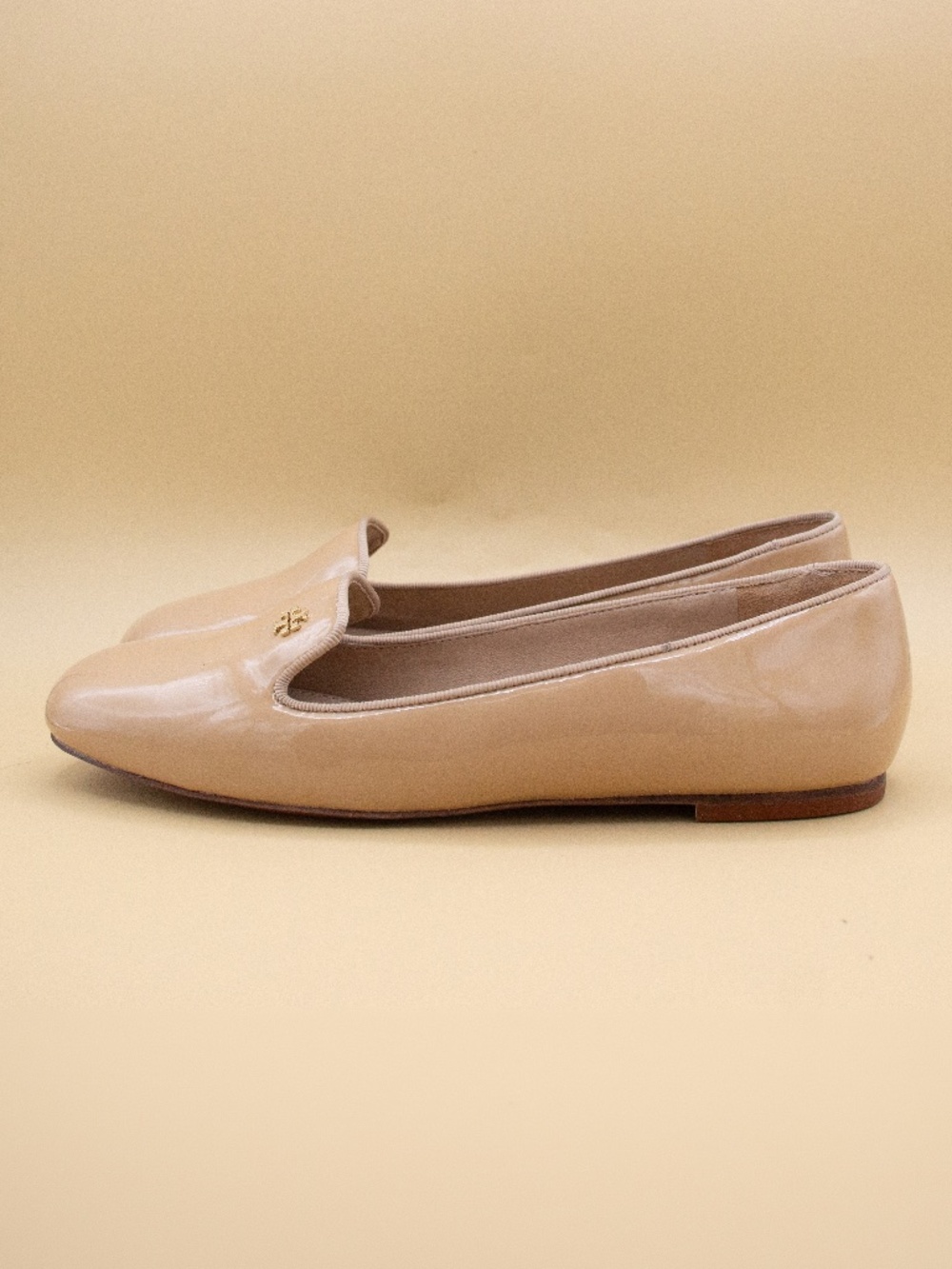 TORY BURCH Samantha Beige Patent Leather Loafers Women's Size 8 M